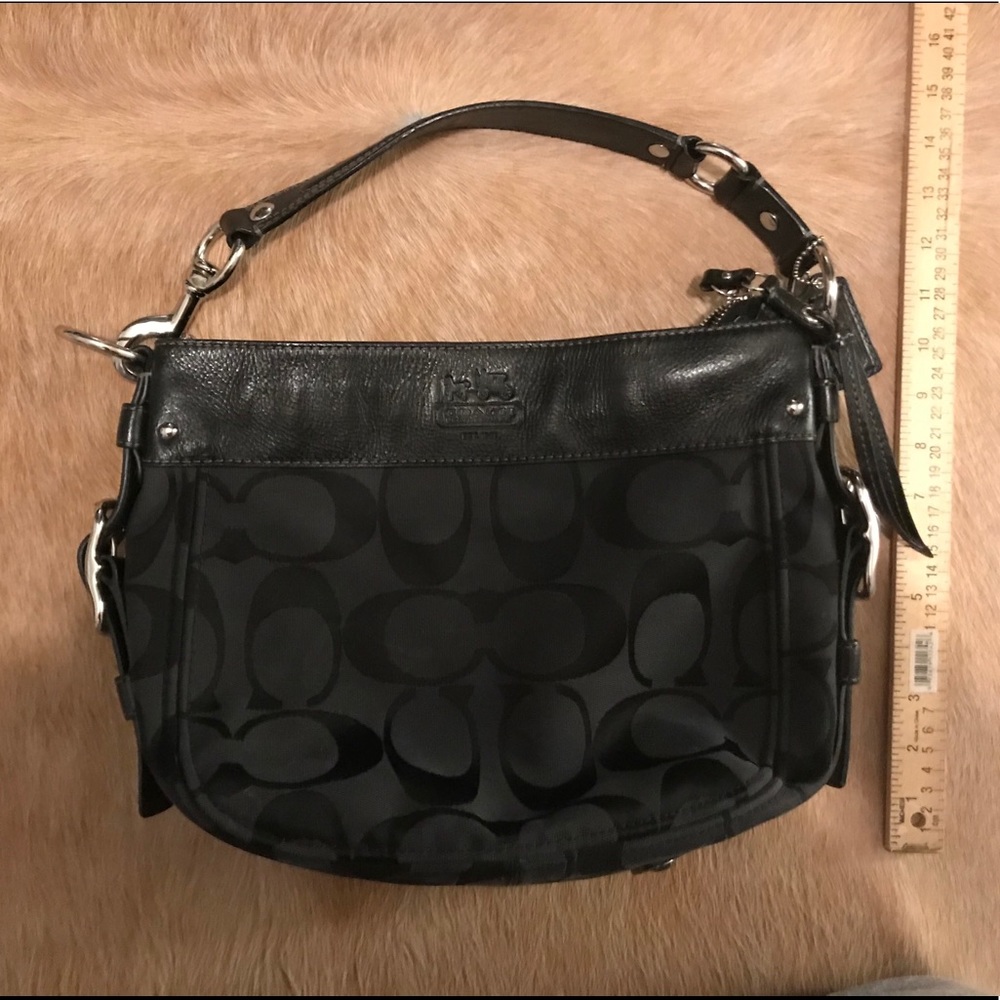 Beautiful cloth and leather bag. - Picture 4 of 5